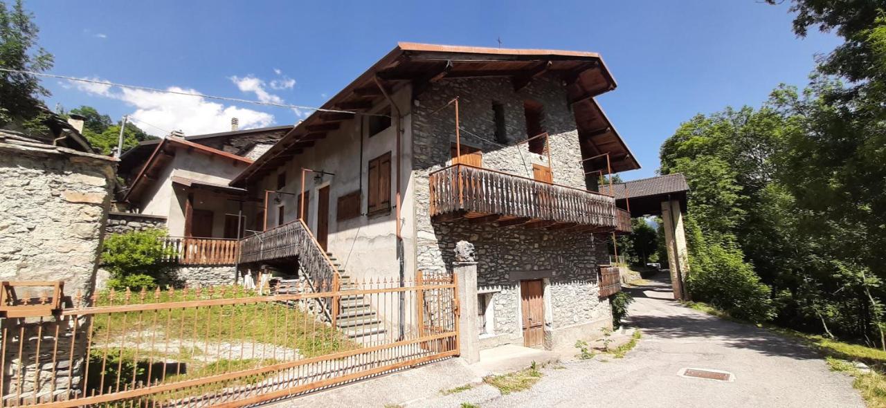 La Casa Del Gigante Frassino Apartamento Acceglio Exterior foto
